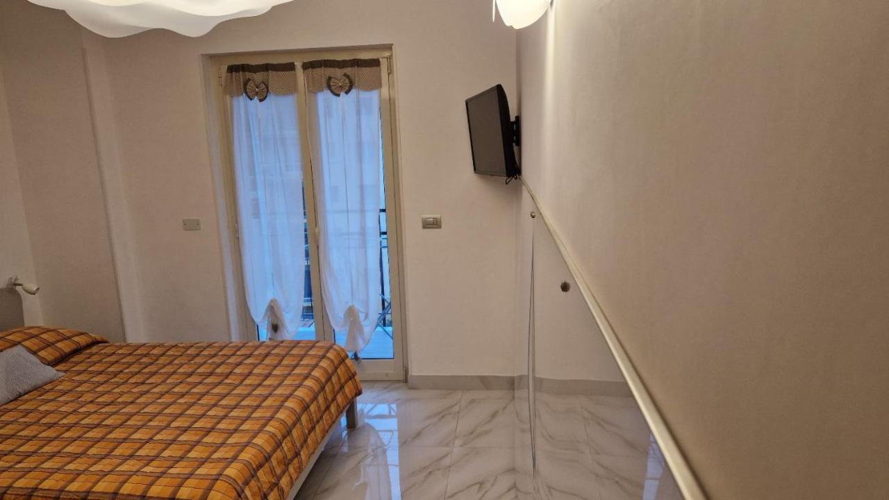 Olimpia Apartment Arma di Taggia Ngoại thất bức ảnh